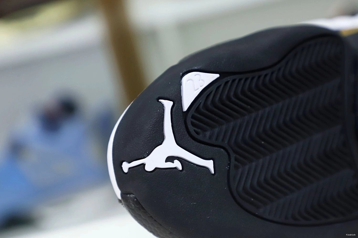 12 AIR 'ROYALTY' JORDAN RETRO 0123